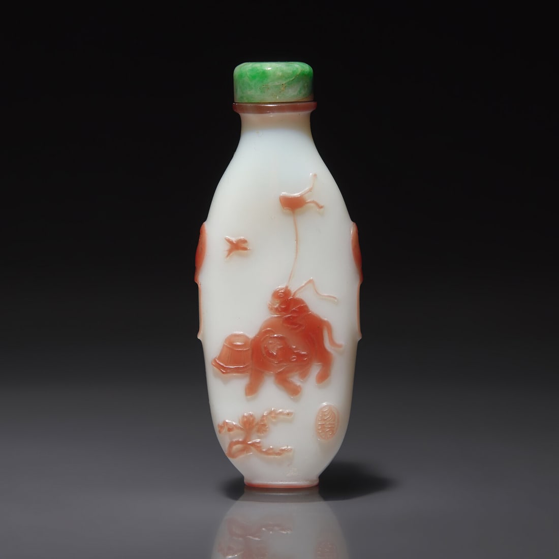 A Chinese Overlay Glass Snuff Bottle, Yangzhou School, Qing Dynasty, Circa 1850-1880 (1 of 2)