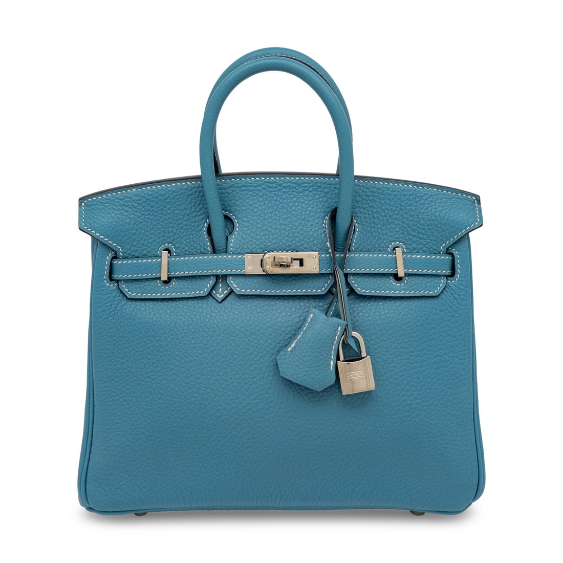 Hermès, Birkin 25 in Bleu Jean Togo: Hermès, Birkin 25 in Bleu Jean Togo Birkin 25 bag in Bleu Jean Togo leather with palladium-plated hardware. Label: Hermès Stamp: L in Square Date: 2008 Country of Origin: France Approximate Measurem