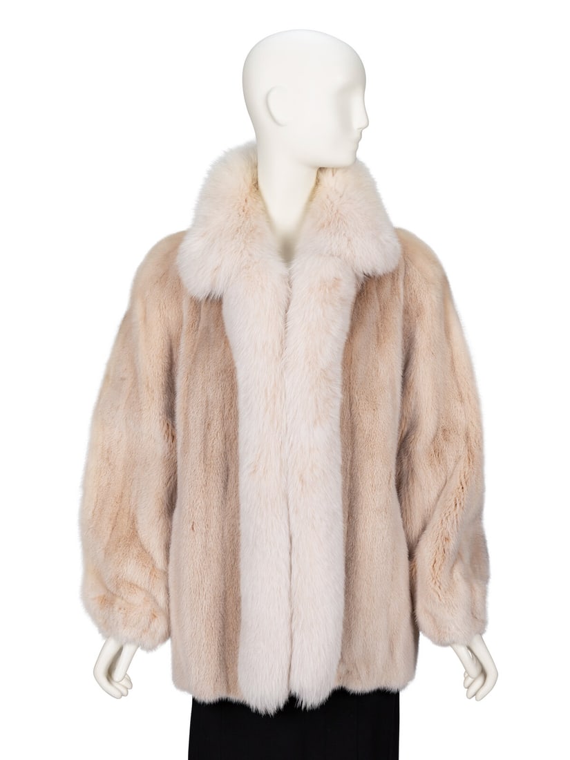 A Mink & Fox Fur Coat (1 of 4)