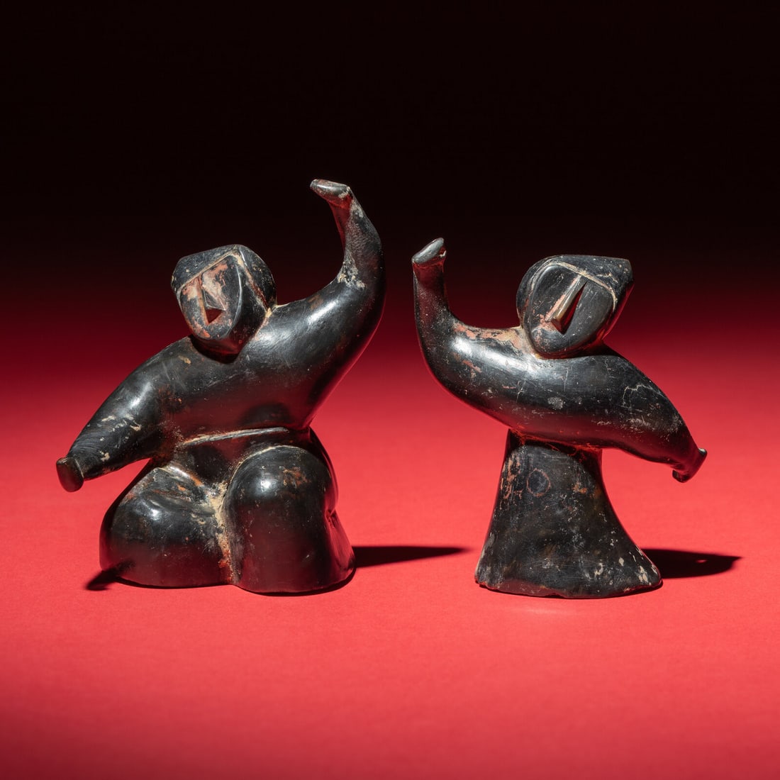 Two Chinese Black and Red Lacquered Pottery 'Dancing Figures', Warring States or Later: Two Chinese Black and Red Lacquered Pottery 'Dancing Figures', Warring States or Later 戰國或以後 黑陶朱漆舞俑两只 Warring