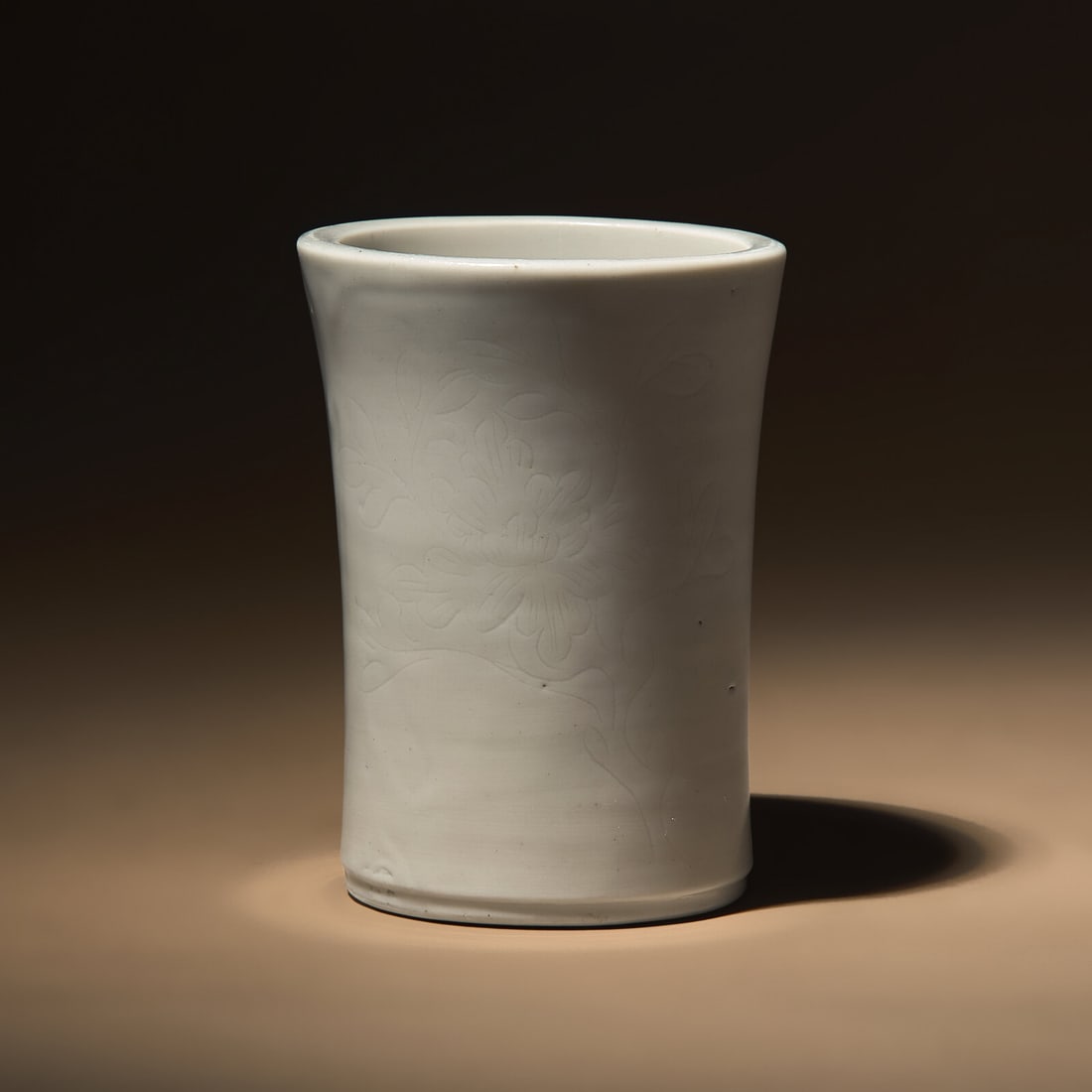 A Chinese Incised Blanc-de-Chine Porcelain Brushpot, Bitong, 17th-18th Century: A Chinese Incised Blanc-de-Chine Porcelain Brushpot, Bitong, 17th-18th Century 清早期 德化白瓷暗刻花卉紋筆筒 17th-18