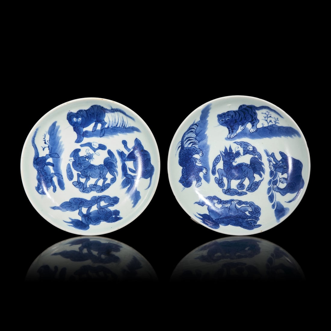 A Pair of Chinese Blue and White ?Five Auspicious Beasts? Dishes, Shunzhi Four-Character Marks and: A Pair of Chinese Blue and White ‘Five Auspicious Beasts’ Dishes, Shunzhi Four-Character Marks and Possibly of the Period 或爲清順治 青花瑞&