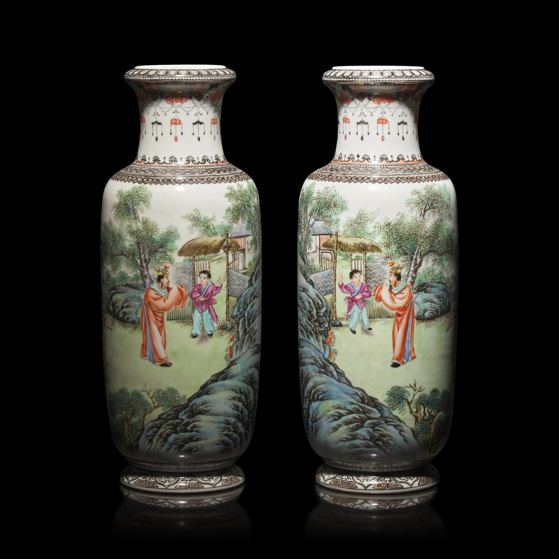 A Pair of Chinese Famille Rose 'The Three Visits to the Thatched Cottage' Porcelain Vases by Wang: A Pair of Chinese Famille Rose 'The Three Visits to the Thatched Cottage' Porcelain Vases by Wang Xiliang (1922-2023) 王錫良（1922-2023）1946年繪粉ô