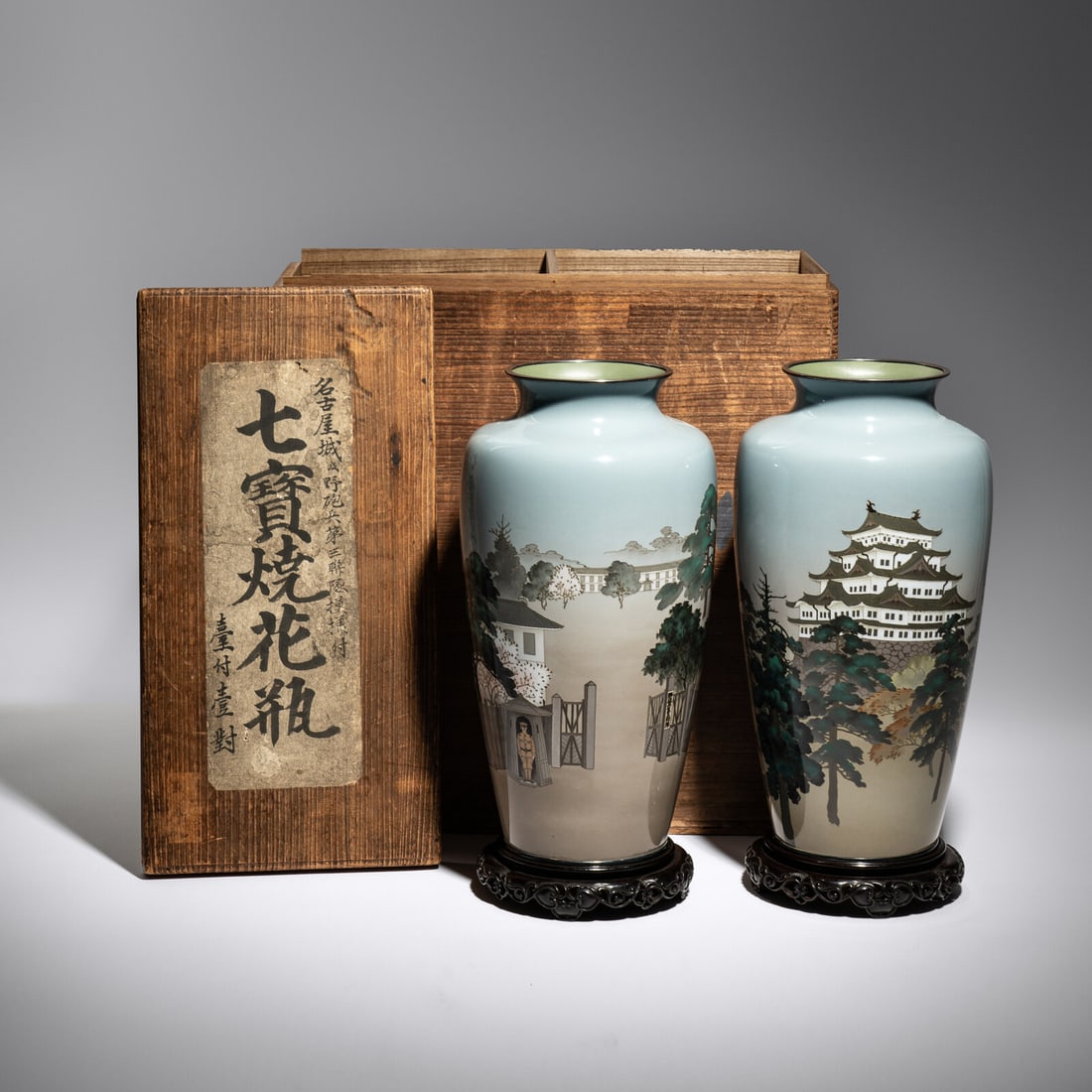 An Impressive Pair of Large Japanese Cloisonn? Presentation Vases, Ando Jubei Studio, Late Meiji to: An Impressive Pair of Large Japanese Cloisonné Presentation Vases, Ando Jubei Studio, Late Meiji to Taisho Period 日本明治-大正時期 安藤
