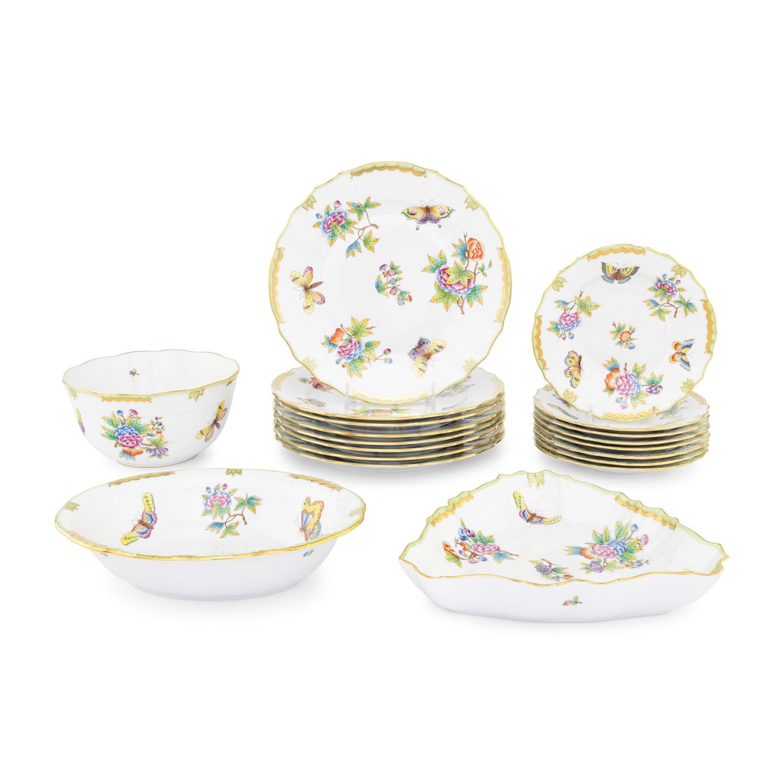 A Herend Queen Victoria Porcelain Part Dinner Service (1 of 5)
