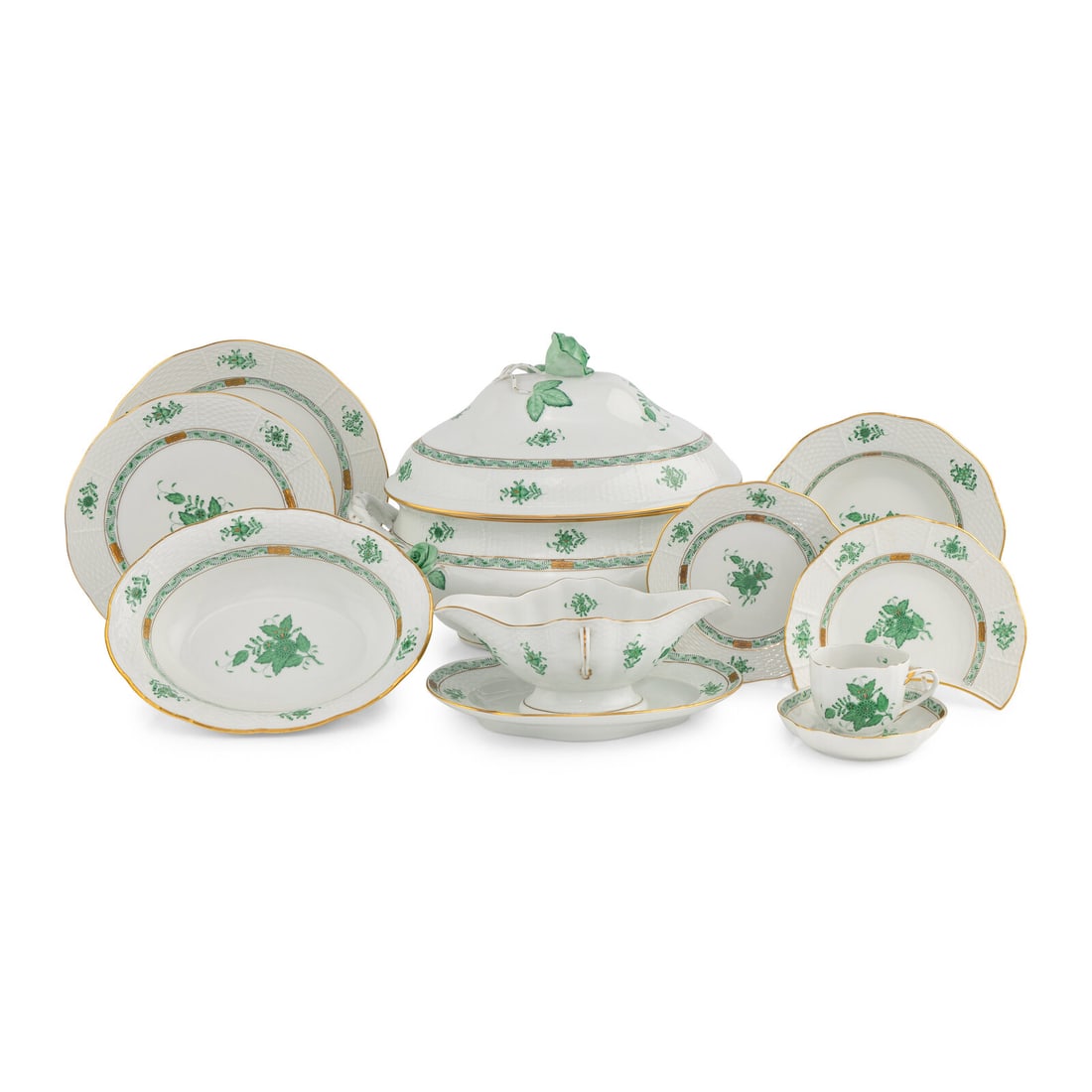 A Herend Chinese Bouquet Green Dinner Service (1 of 3)