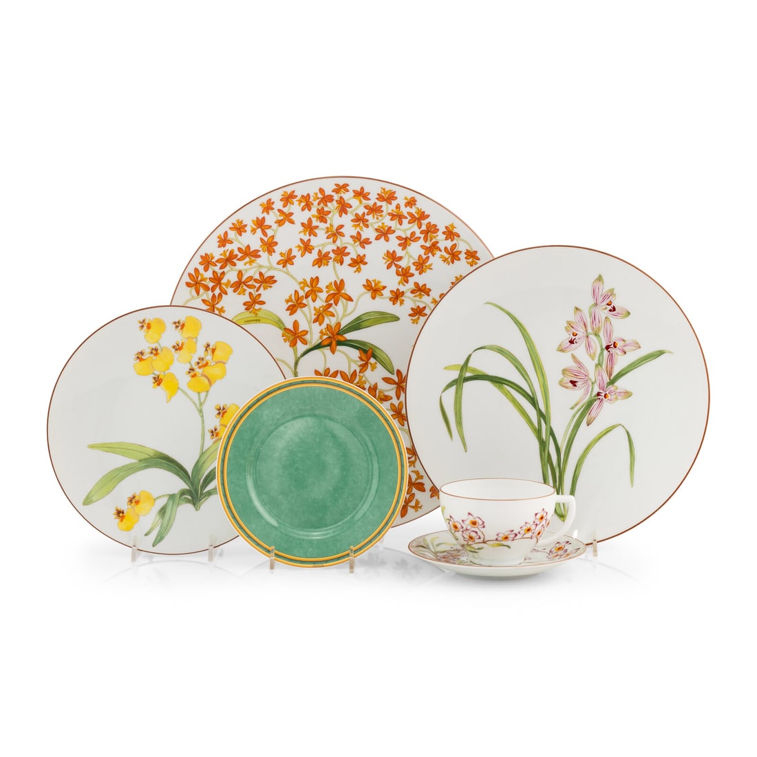 A Group of Hermès Porcelain Table Articles (1 of 5)