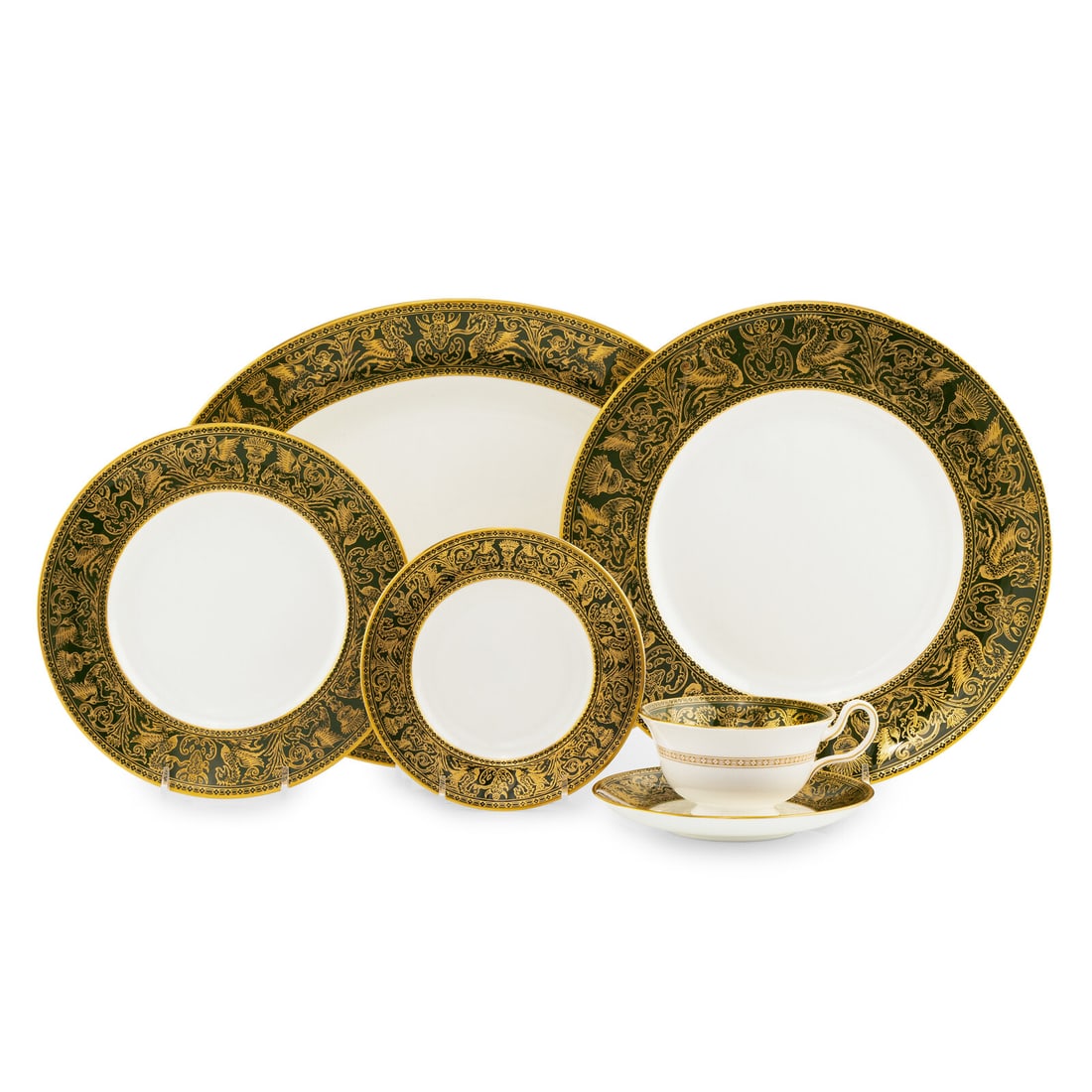 A Wedgwood Porcelain Florentine Dinner Service (1 of 3)