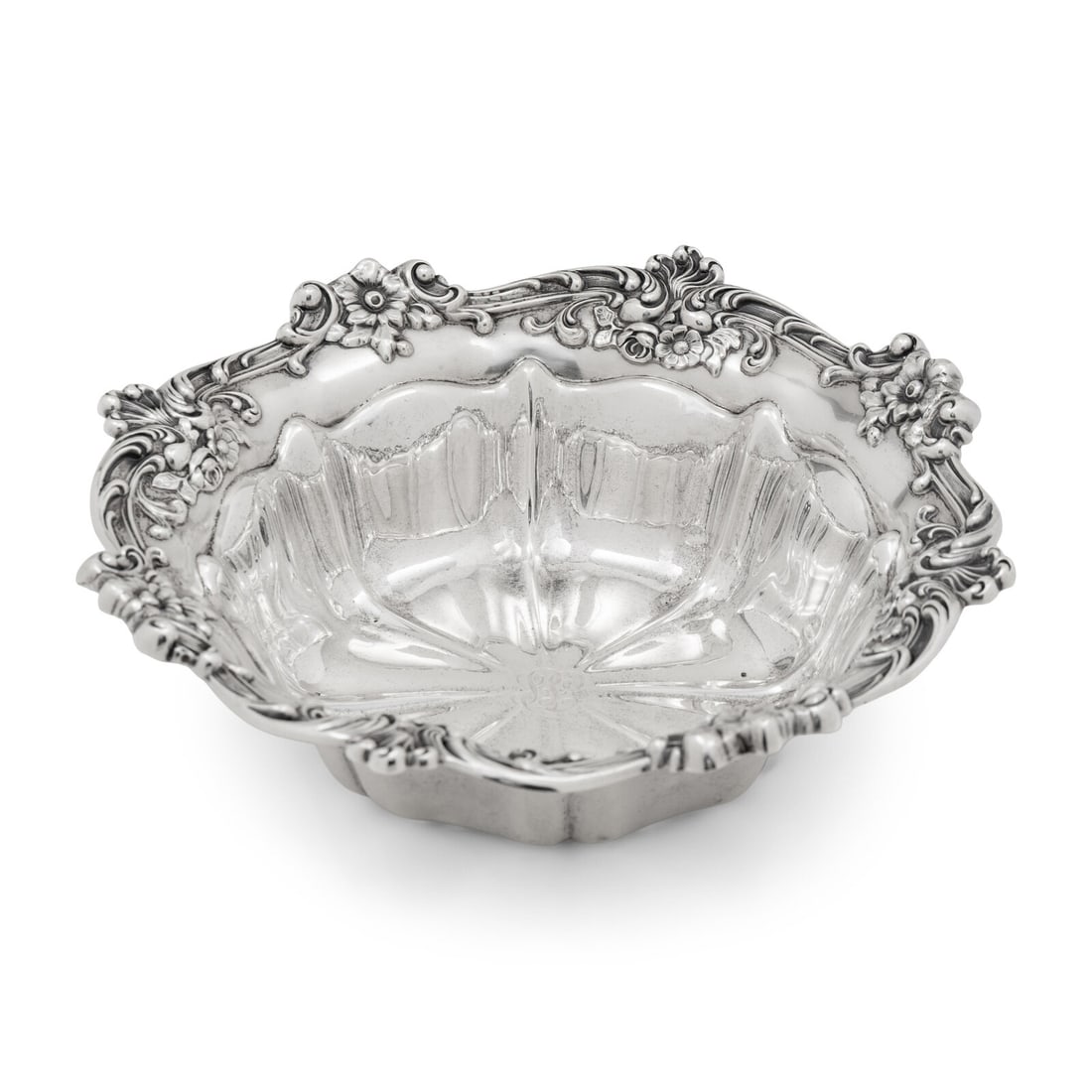 An American Silver Bowl: An American Silver Bowl Gorham Mfg. Co., Providence, RI, 20th Century marked 'Sterling' to underside 8 ozt 16 dwt Height 2 5/8 x diameter 8 1/2 inches. This lot is located in Chicago.