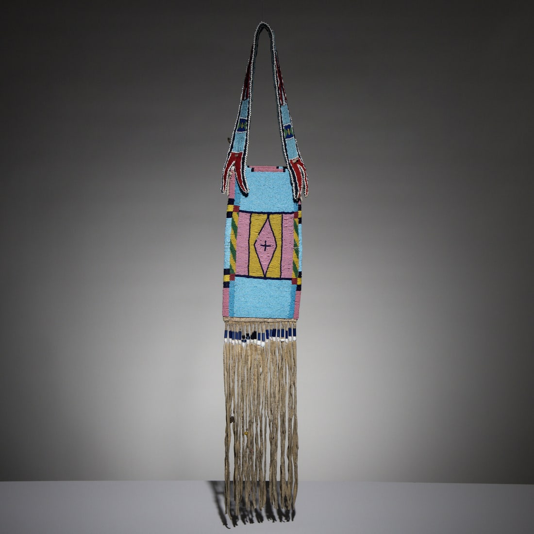 Aps·alooke [Crow] Beaded Hide Mirror Bag (1 of 3)