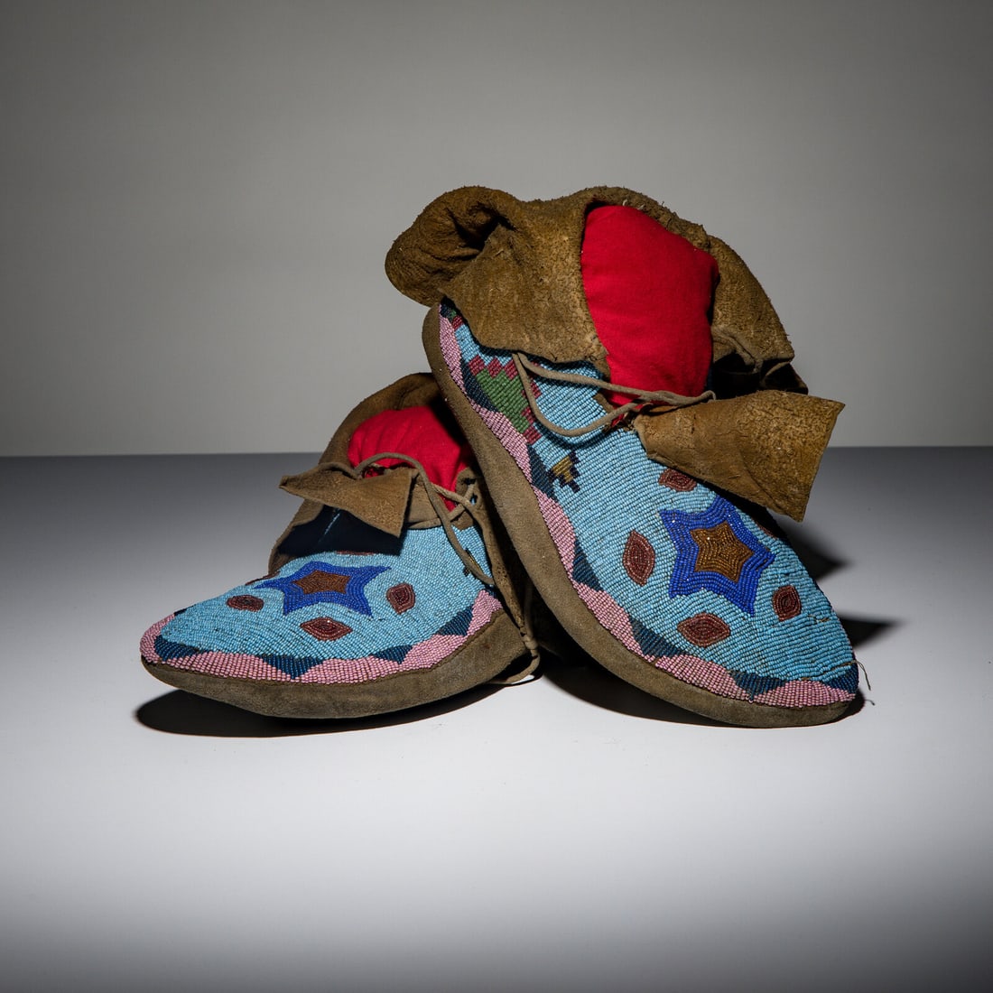 Aps·alooke [Crow] Beaded Hide Soft-Soled Moccasins (1 of 4)