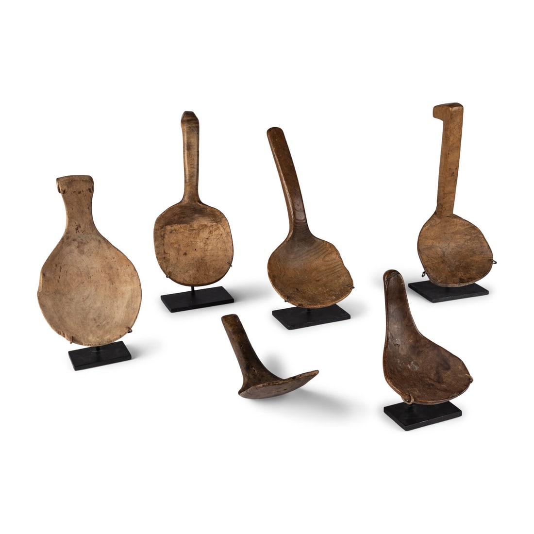 Northeastern Burl Wood Ladles: Northeastern Burl Wood Ladles late 19th century lot of 6, some with effigy handles sizes range from 11 inches to 6 inches This lot is located in Chicago.