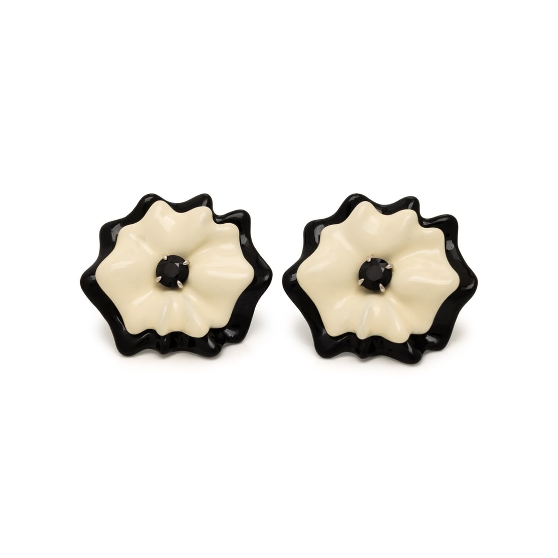 Sabbadini, ëColorful Flowersí, Spinel, Lacquer, and White Gold Earrings: Sabbadini, ëColorful Flowersí, Spinel, Lacquer, and White Gold Earrings Black and white lacquer, and round spinel. Metal and 18 karat white gold. 1 5/8 inches long. Stamp: (Italian workshop 