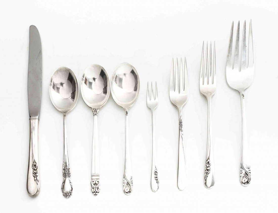 A Group of American Silver Flatware Articles, 20th: A Group of American Silver Flatware Articles, 20th Century, various makers and patterns, comprising 1 dinner knife 1 dinner fork 1 lunch fork 4 oyster forks 12 soup spoons 1 cold meat fork 20 pieces;
