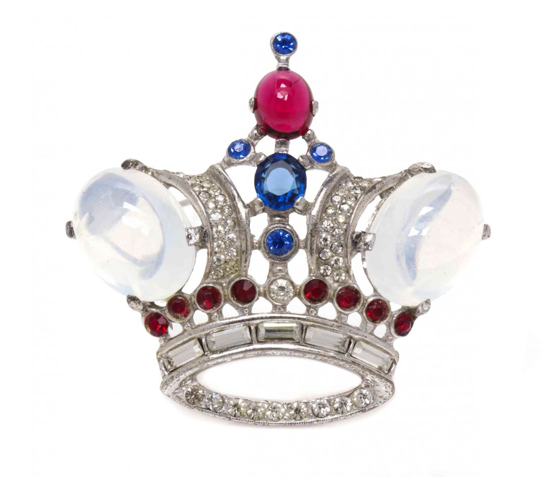 A Trifari Sterling Silver Crown Brooch, Size L.: A Trifari Sterling Silver Crown Brooch, Stamped: Trifari. Size L.
