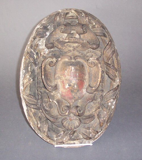 CARVED GILTWOOD AND POLYCHROME ARMORIAL S