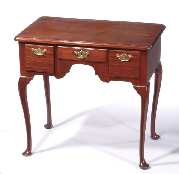 GEORGE III MAHOGANY LOWBOY