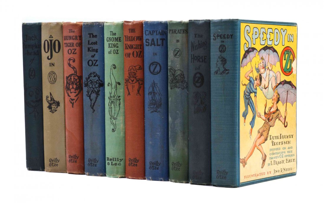 (OZ) THOMPSON, RUTH PLUMBLY. A group of 10 books from: (CHILDREN'S, OZ) THOMPSON, RUTH PLUMBLY A group of 10 books from the Oz series by Ruth Plumbly Thompson. Chicago: Reilly & Lee, 1925-1935. 8vo, publisher's quarter cloth, pictorial pastedown title lab