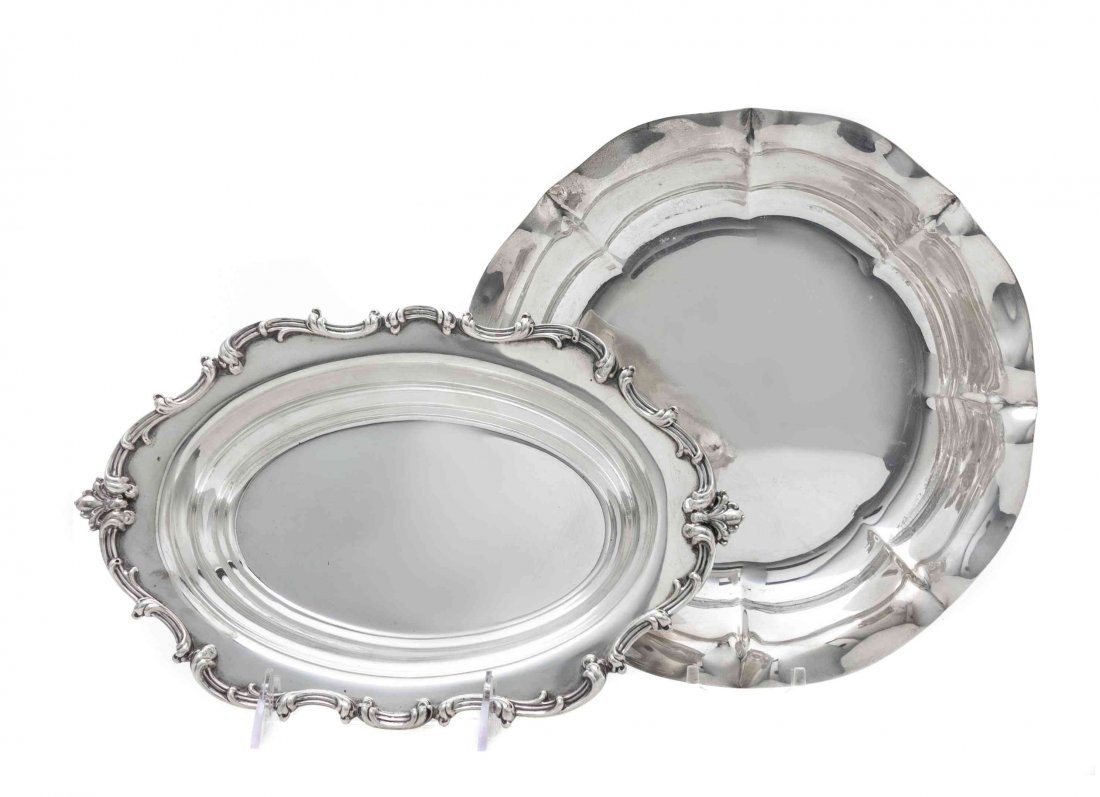 Two American Silver Bowls, Reed & Barton, Taunton, MA/: Two American Silver Bowls Reed & Barton, Taunton, MA/ Theodore B. Starr, New York, NY, Mid 20th Century the Reed & Barton bowl Salem pattern, of lobed circular form, the second shaped oval with applie