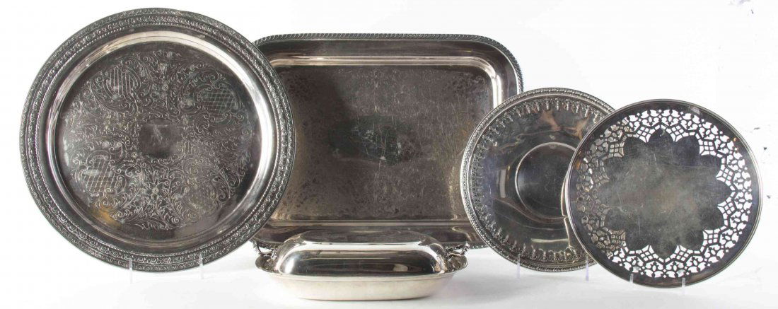 Group of American Silver-Plate Table Articles, 20th: Group of American Silver-Plate Table Articles 20th Century comprising an entree dish and cover, Reed & Barton, Taunton, MA, a circular tray, border with stylized flowers, Wallace Silversmiths, Walling