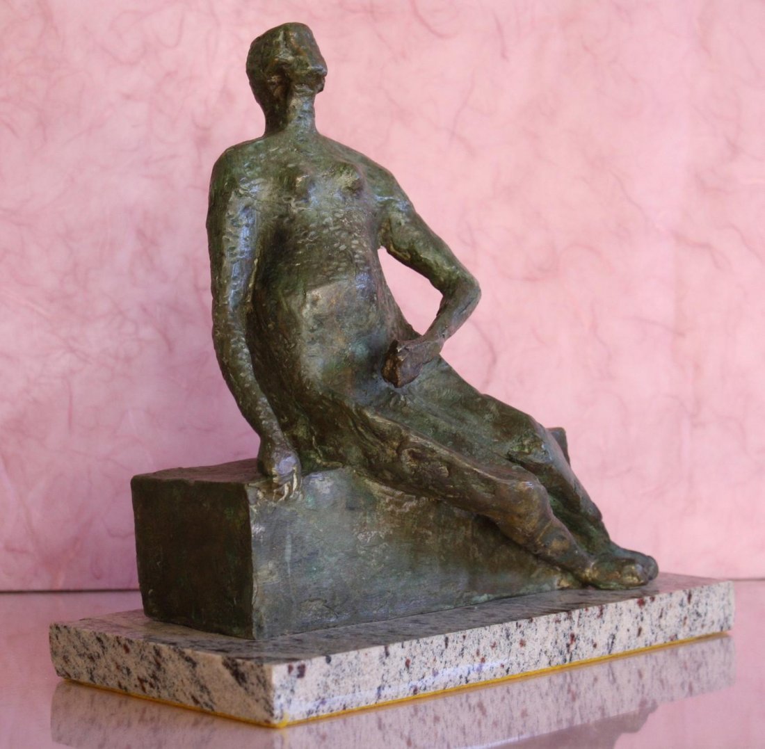 DRAPED SEATED WOMAN: BRONZE SCULPTURE BY HENRY MOORE TITLED "DRAPED SEATED WOMAN". HENRY MOORE IS ONE OF MANY THAT HAVE SOLD AT AUCITON HOUSES IN THE MILLIONS. ONE SOLD ABOUT 6 MONTHS AGO FOR 24.5 MILLION USD. THIS SCULPT