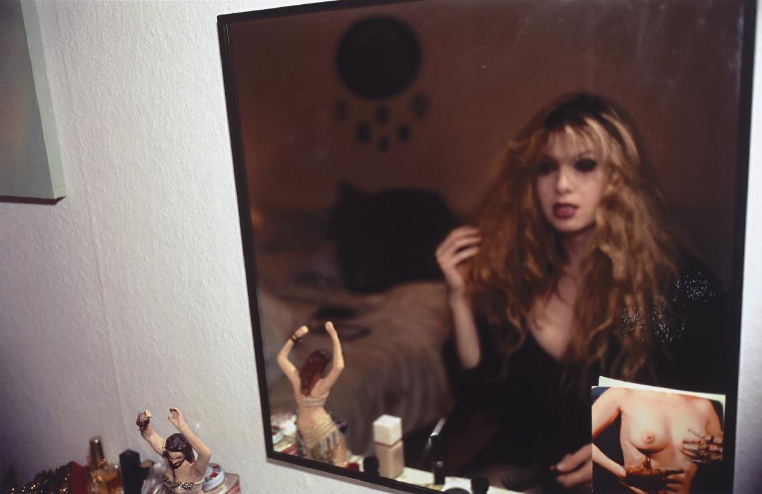 NAN GOLDIN (Née en 1953)  Joey in my mirror, (1 of 1)