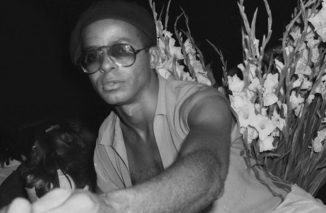 Rose HARTMAN (Née en 1937) STEPHEN BURROWS.Studio: Rose HARTMAN (Née en 1937) STEPHEN BURROWS.Studio 54.1978. Tirage numérique d'après négatif sur papier Exhibition Fiber Base Paper. Signé par Rose Hartman. Exemplaire 1/1. Sujet : 50,8 x 34,1 cm