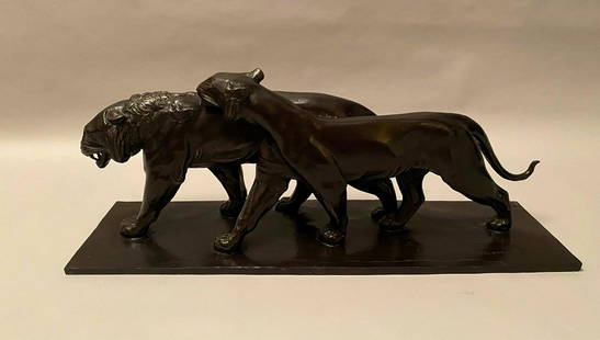 Auguste TRÉMONT (1892-1980) Couple de tigres: Auguste TRÉMONT (1892-1980) Couple de tigres royaux marchant Épreuve posthume en bronze à patine noir nuancée, fonte à la cire perdue de C.Valsuani, Numéroté