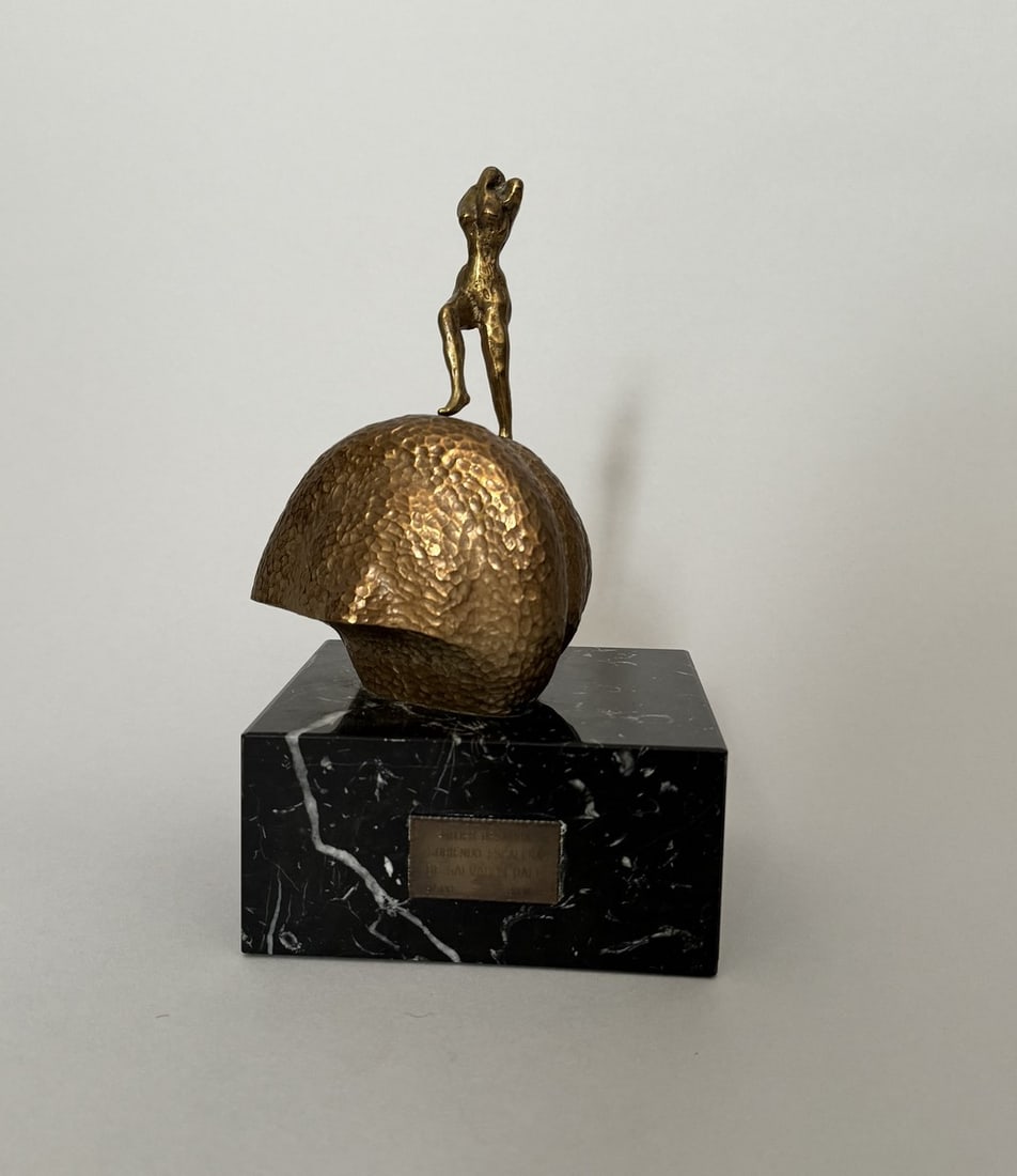 Salvador DALI (1904-1989).    « Nu montant l’escalier ». (1 of 2)