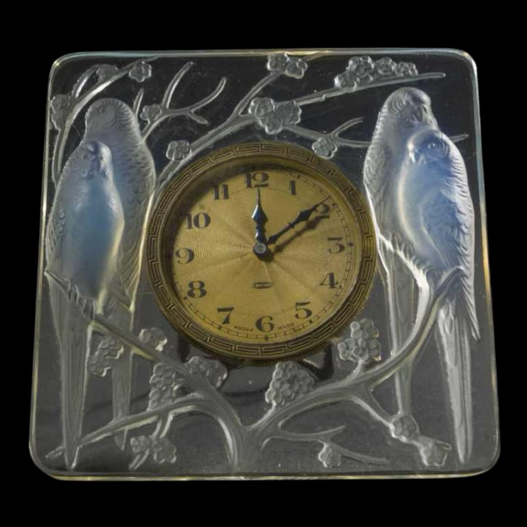 RENE LALIQUE (FRANÇAIS, 1860-1945) Pendulette « LES INSEPARABLES ».1926 (1 of 1)