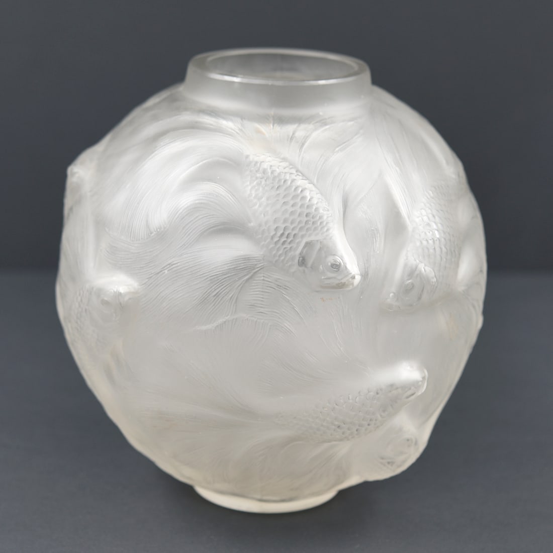 RENE LALIQUE (FRANÇAIS, 1860-1945) Vase « FORMOSE » (1 of 1)