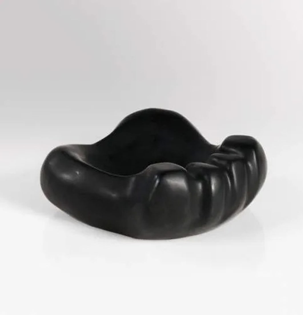 Georges JOUVE (1910 - 1964) Cendrier Patte d’ours en céramique émaillée (1 of 4)