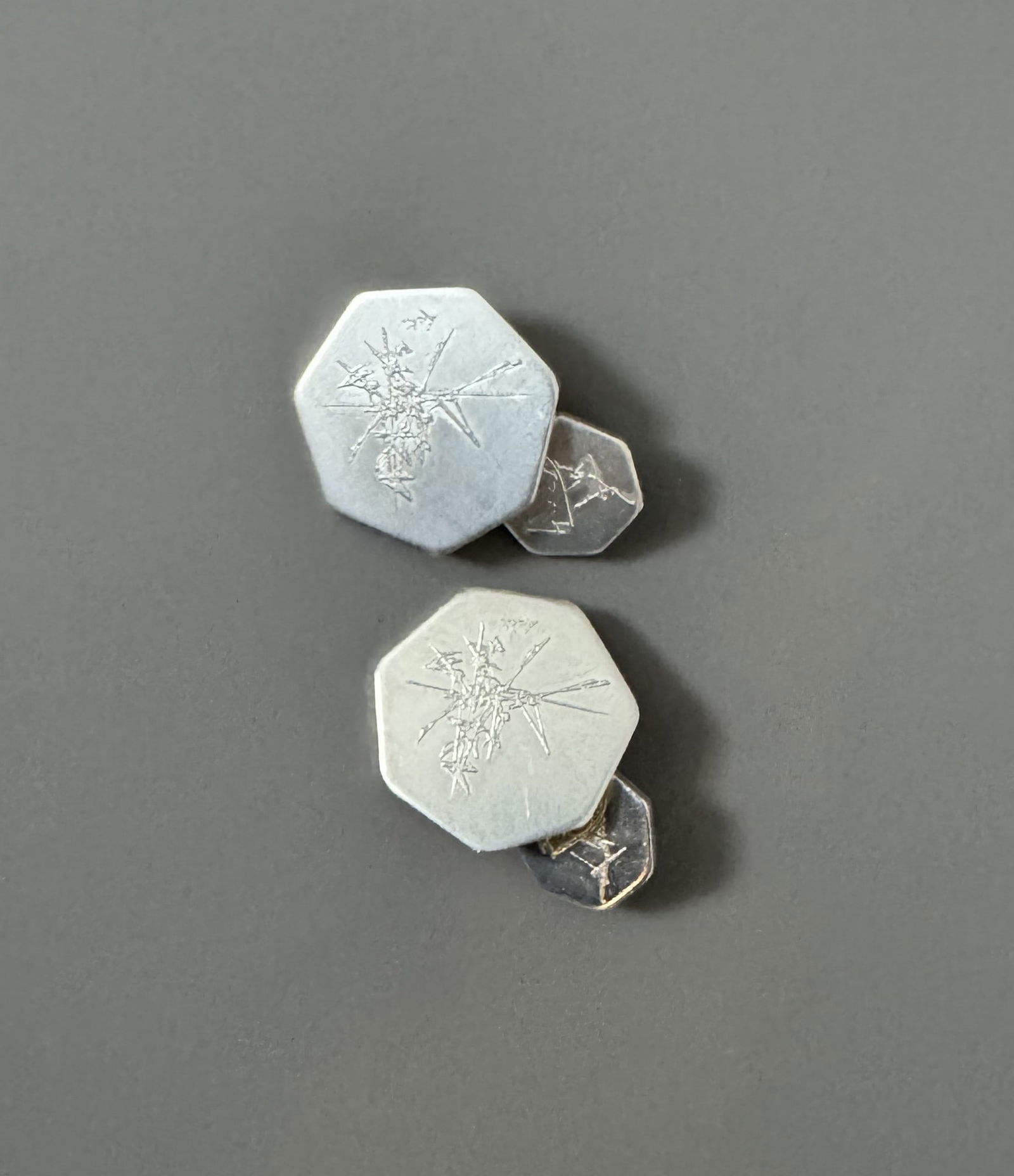 Georges MATHIEU (1921-2012). Circa 90. Boutons de manchette en argent massif 1er titre soit 925è (1 of 3)