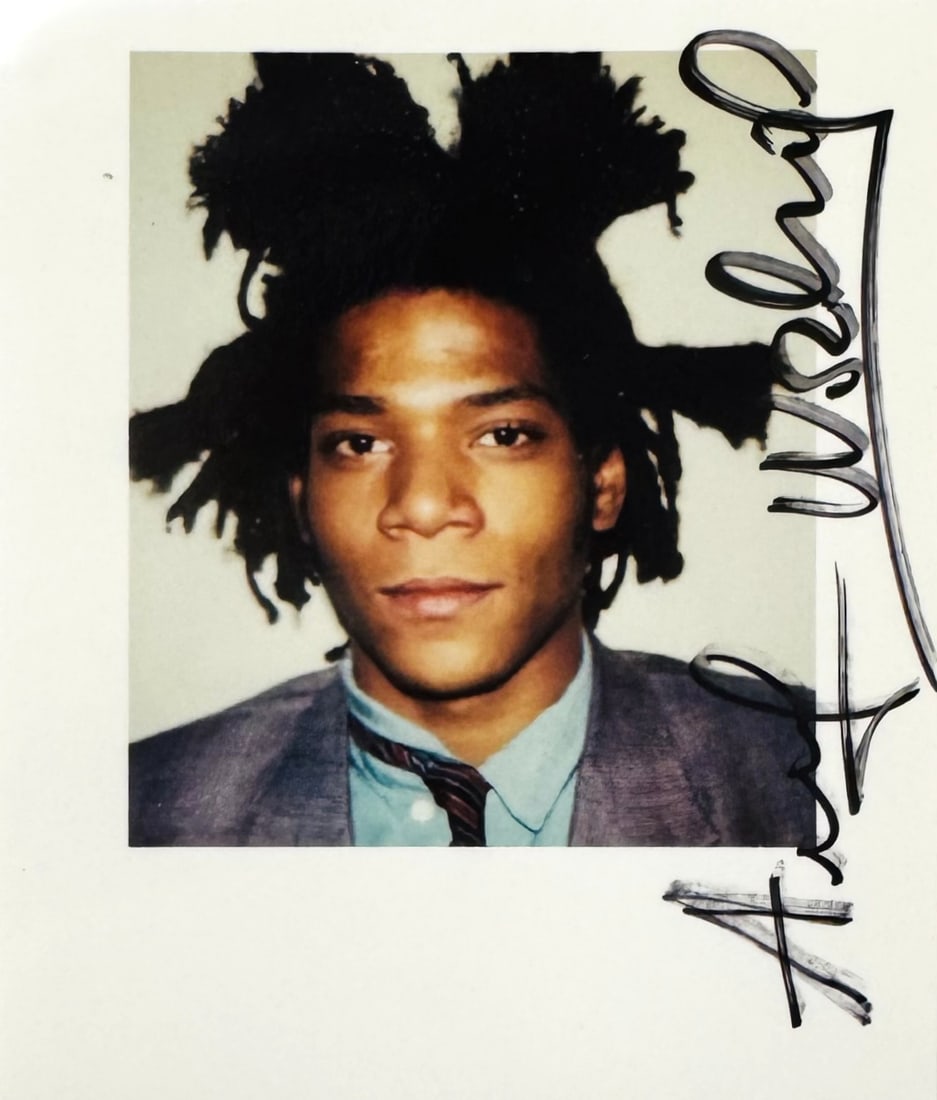 Andy WARHOL (1930 - 1987), D’Après. Jean-Michel Basquiat.: Andy WARHOL (1930 - 1987), D’Après. Jean-Michel Basquiat. Polaroïd, signé au marqueur. Cachet de la signature au dos. 11,2 x 9,5 cm