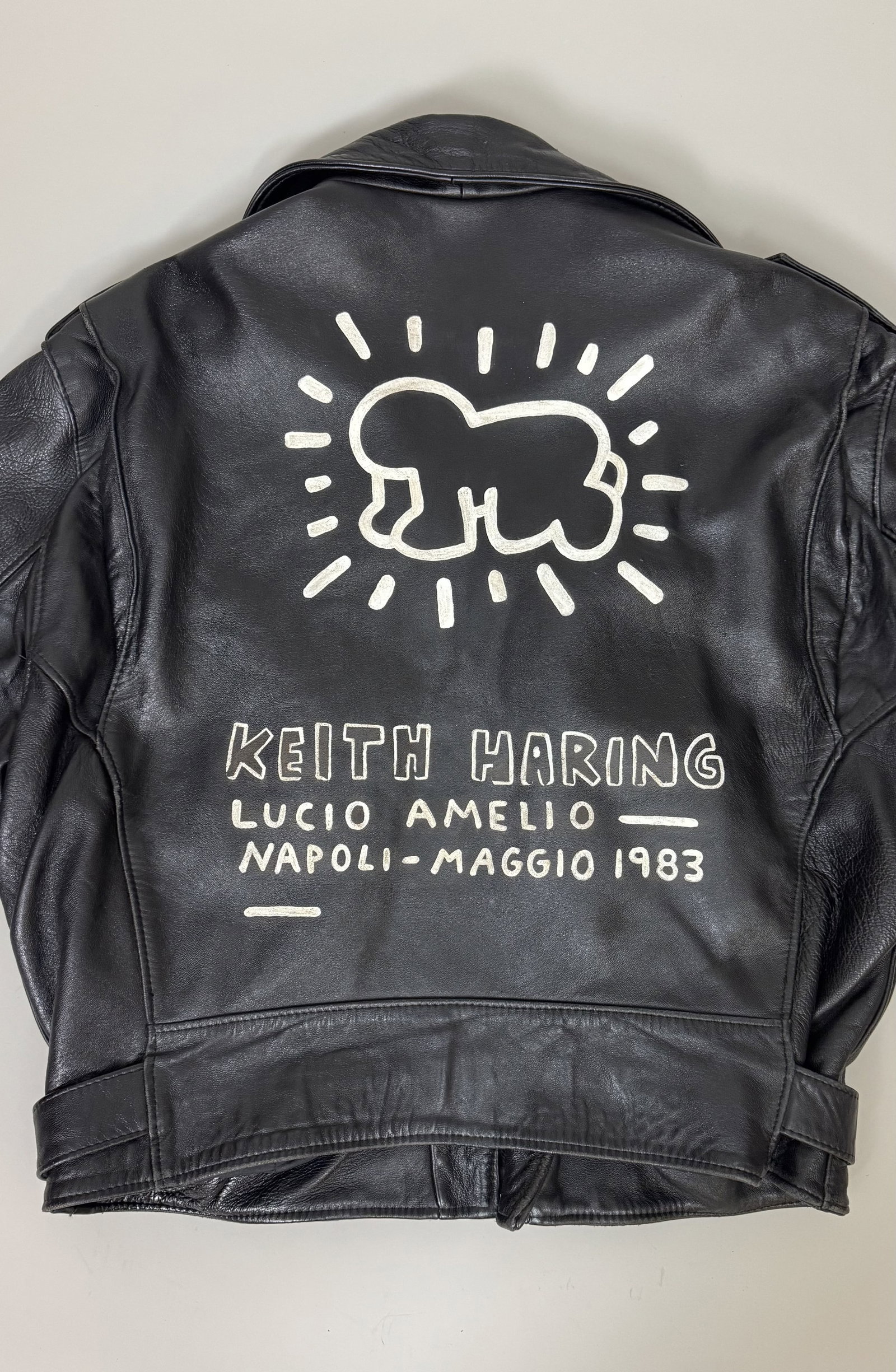 Keith HARING (1958-1990) Blouson en cuir ‘Motorcycle’ JAPA , orné au dos d’ (1 of 3)