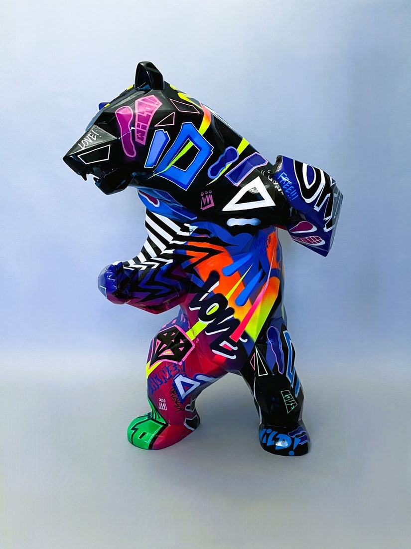 Richard ORLINSKI (Né en 1966) Standing Wild Bear – Ours debout TAG. (1 of 5)