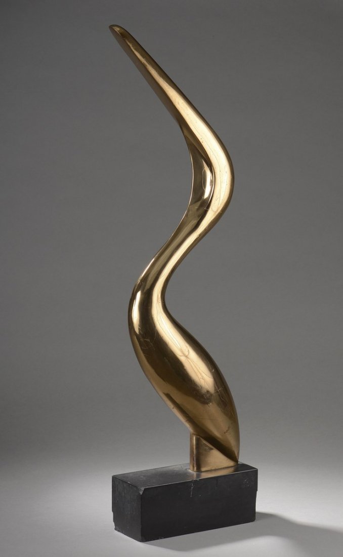 Daniel GHIATZA (XXème siècle) Pélican, 1967 Sculpture: Daniel GHIATZA (XXème siècle) Pélican, 1967 Sculpture en bronze doré et poli, signé et daté à la base Socle en marbre Haut.:64,5 sans le socle