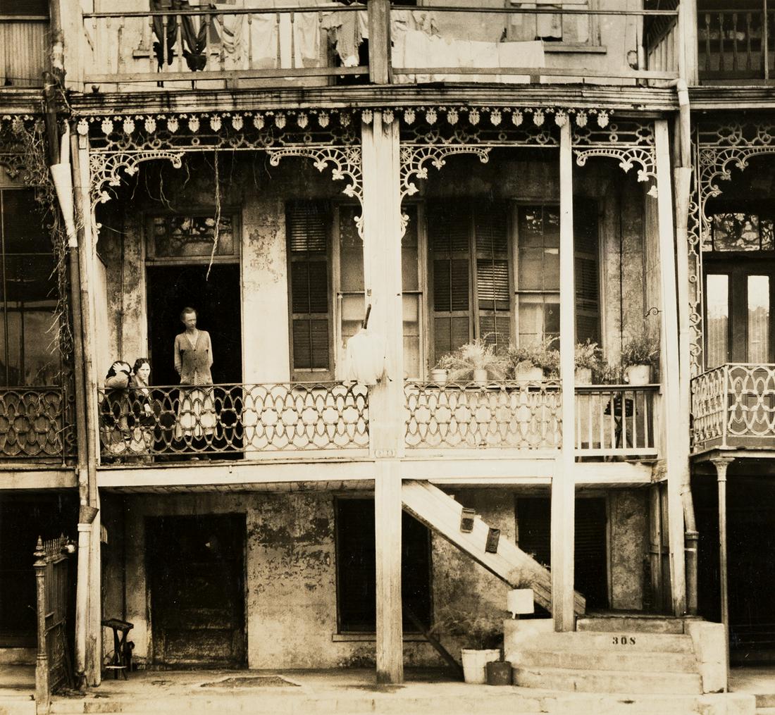 WALKER EVANS (1903-1975) Courtyard in Mobile, Alabama.: WALKER EVANS (1903-1975) Courtyard in Mobile, Alabama. Silver print, the image measuring 6¾x7¼ inches (17.1x19.1 cm.), flush mounted, with a Lunn Archive hand stamp with the notations XI 10,