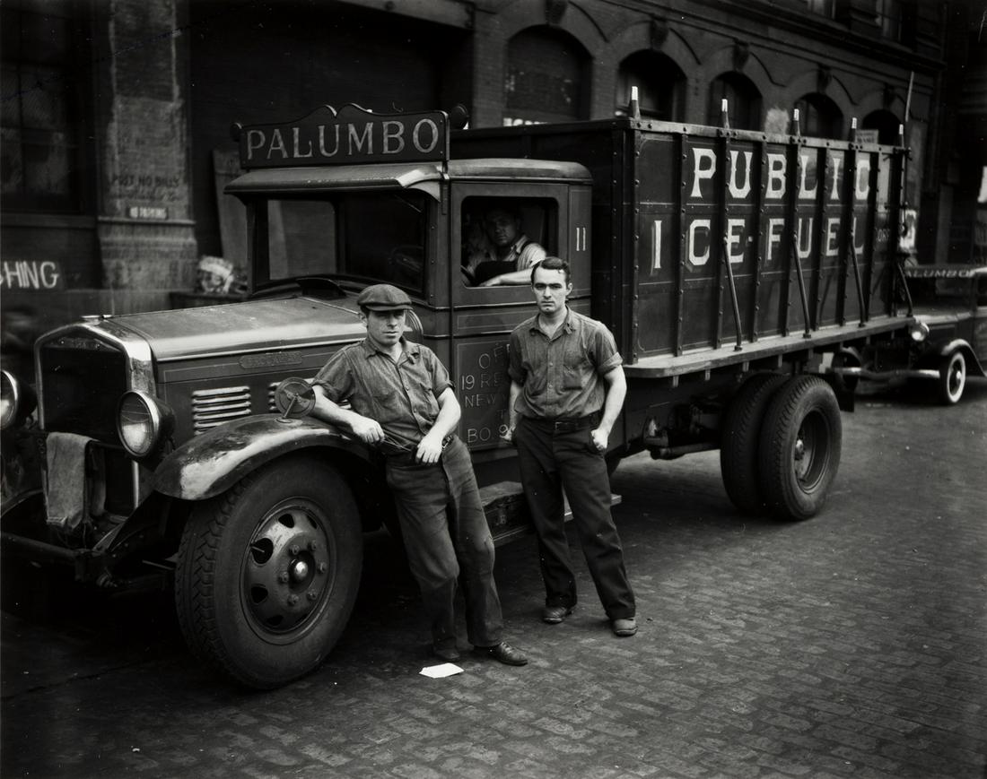 WALKER EVANS (1903-1975) First and Last.: WALKER EVANS (1903-1975) First and Last. Illustrated with over 200 reproductions of Evans' photographs spanning his decades long career. Small folio, gray-stamped and debossed gray cloth; printed dust