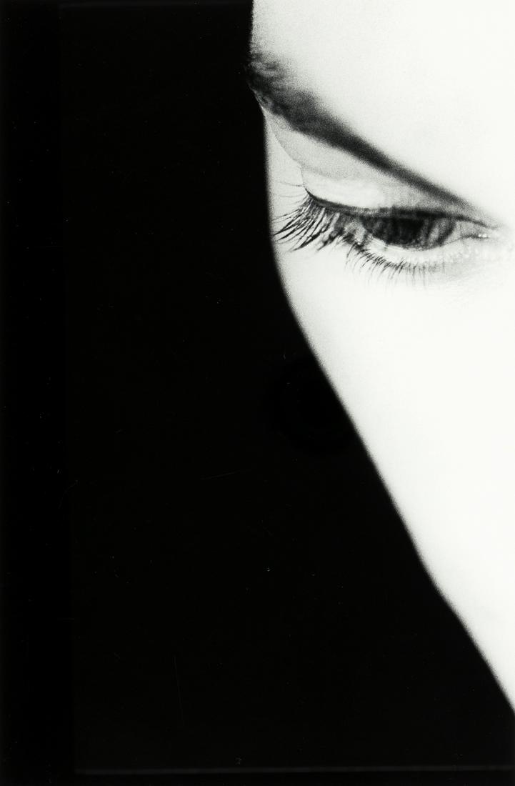 RALPH GIBSON (1939- ) A portfolio entitled The Silver: RALPH GIBSON (1939- ) A portfolio entitled The Silver Edition - Vol. I. Complete with 5 photographs from throughout Gibson's career, each exemplifying his depiction of fragments to create a narrative.