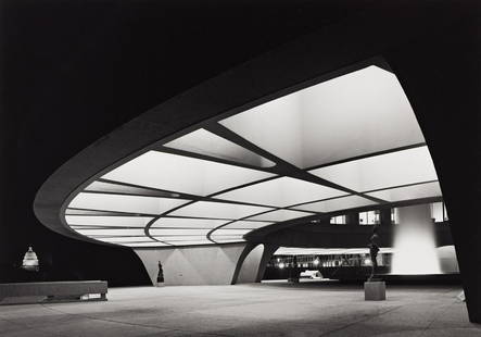 EZRA STOLLER (1915-2004) Hirshhorn Museum, Skidmore,: EZRA STOLLER (1915-2004) Hirshhorn Museum, Skidmore, Owings & Merrill, Washington, D.C. Silver print, the image measuring 12½x17¾ inches (31.7x45.1 cm.), the sheet 16x20 inches (40.6x50.8 cm