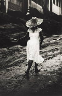 MARIO CRAVO NETO (1947-2009) Woman from Cachoeira.: MARIO CRAVO NETO (1947-2009) Woman from Cachoeira. Silver print, image measuring 19 x13 inches (49.8x33.3 cm.), the sheet 22x18 inches (56.8x46.7 cm.), with Neto's signature, negative date, and editio