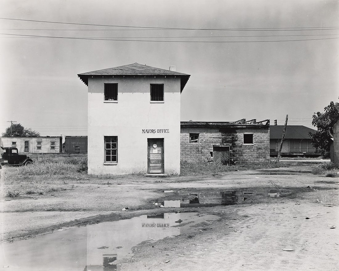 WALKER EVANS (1903-1975) Mayor's Office, Moundville, Alabama.: Mayor's Office, Moundville, Alabama. Silver print, the image measuring 194x244 mm; 7⅝x9⅝ inches, the sheet slightly larger, with Evans' credit and negative date in pencil in Jack Welpott's