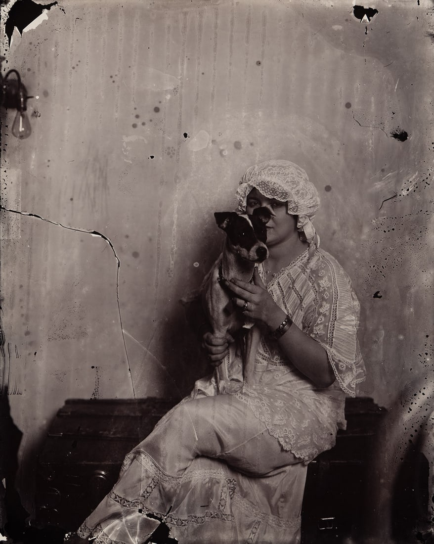 E.J. BELLOCQ (1873-1949) Storyville Portrait, New Orleans, plate 19. 1911-13; printed 1970s by Lee: E.J. BELLOCQ (1873-1949) Storyville Portrait, New Orleans, plate 19. 1911-13; printed 1970s by Lee Friedlander. Gold-toned printing-out paper print, the image measuring 10x8 inches (25.4x20.3 cm.), wi