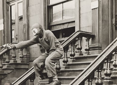 Helen Levitt, Harlem (mask), N.Y., silver print, circa 1939.