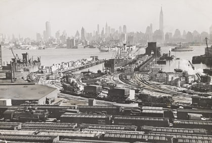 Henri Cartier-Bresson, New York City from New Jersey, silver print, 1948.