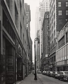 Todd Webb, Gold Street, silver print, 1953.