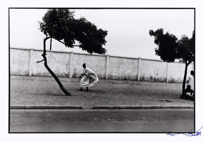 Ming Smith (1950-), Dakar Roadside with Figures (Senegal), 1972, printed in 2020.