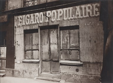 EugËne Atget. SalÛn Figaro Populaire, ParÌs. 1924-25; printed circa 1930 by Berenice