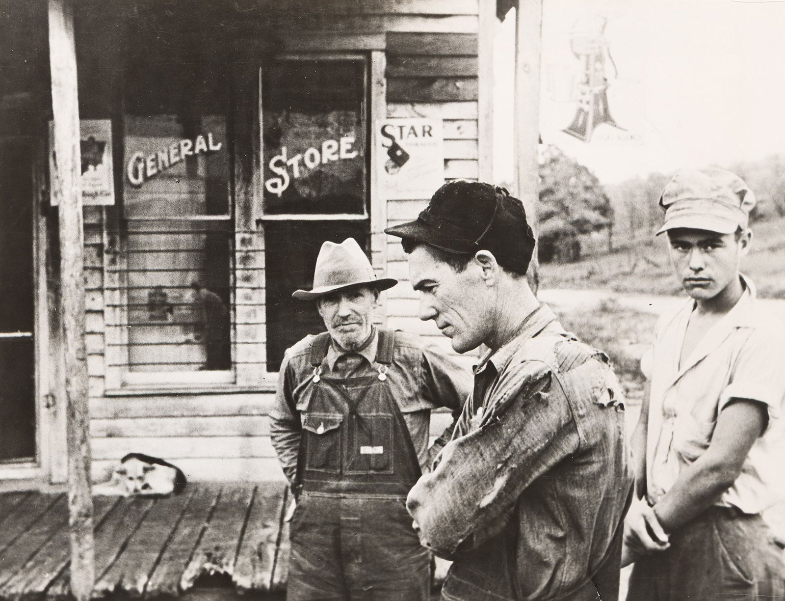 Ben Shahn, Two men at a General Store, Arkansas, 1936. (1 of 1)